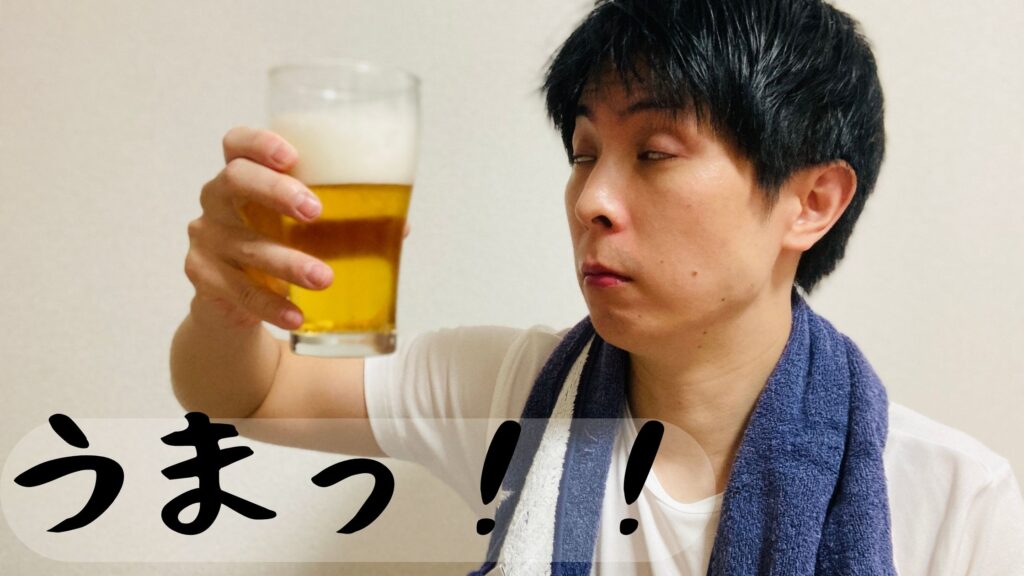 銀座ライオンエールを飲んでいる画像２です。