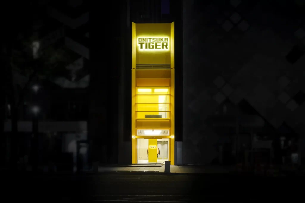 Onitsuka-Tiger-世界初となるイエローコレクションのコンセプトストアを銀座にオープン.jpg