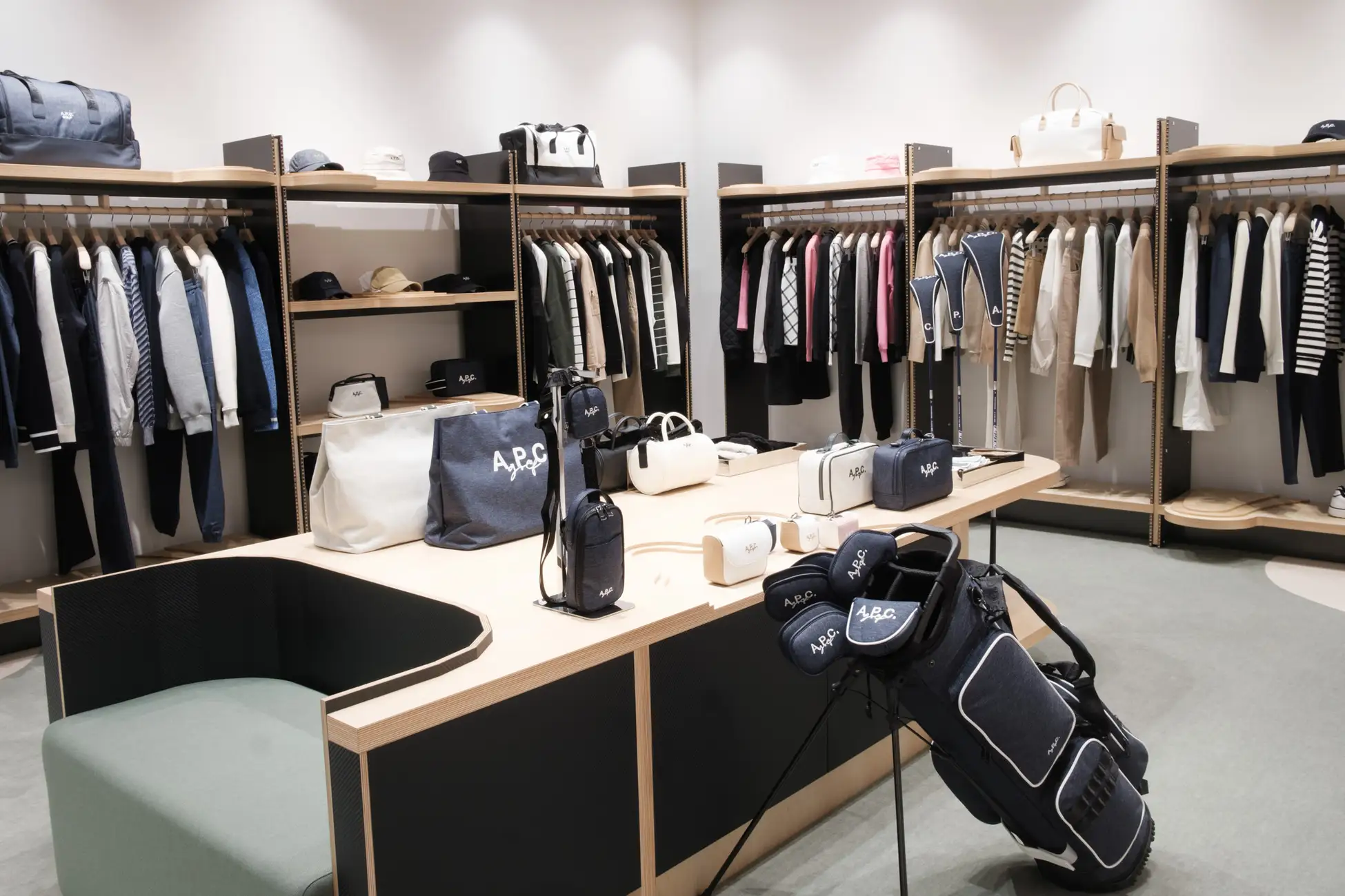 A.P.C. GOLF＞GINZA SIX 5Fにオープン | ギンザプロデュース24