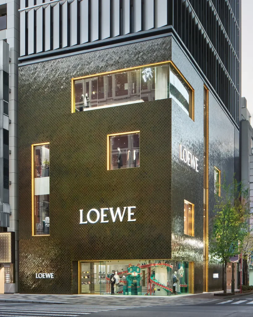 【ロエベ】日本最大の規模となる新たなカサロエベが銀座にオープン