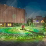 銀座の夜空のもとに３Dマッピング技術を使用したLEDイルミネーション登場