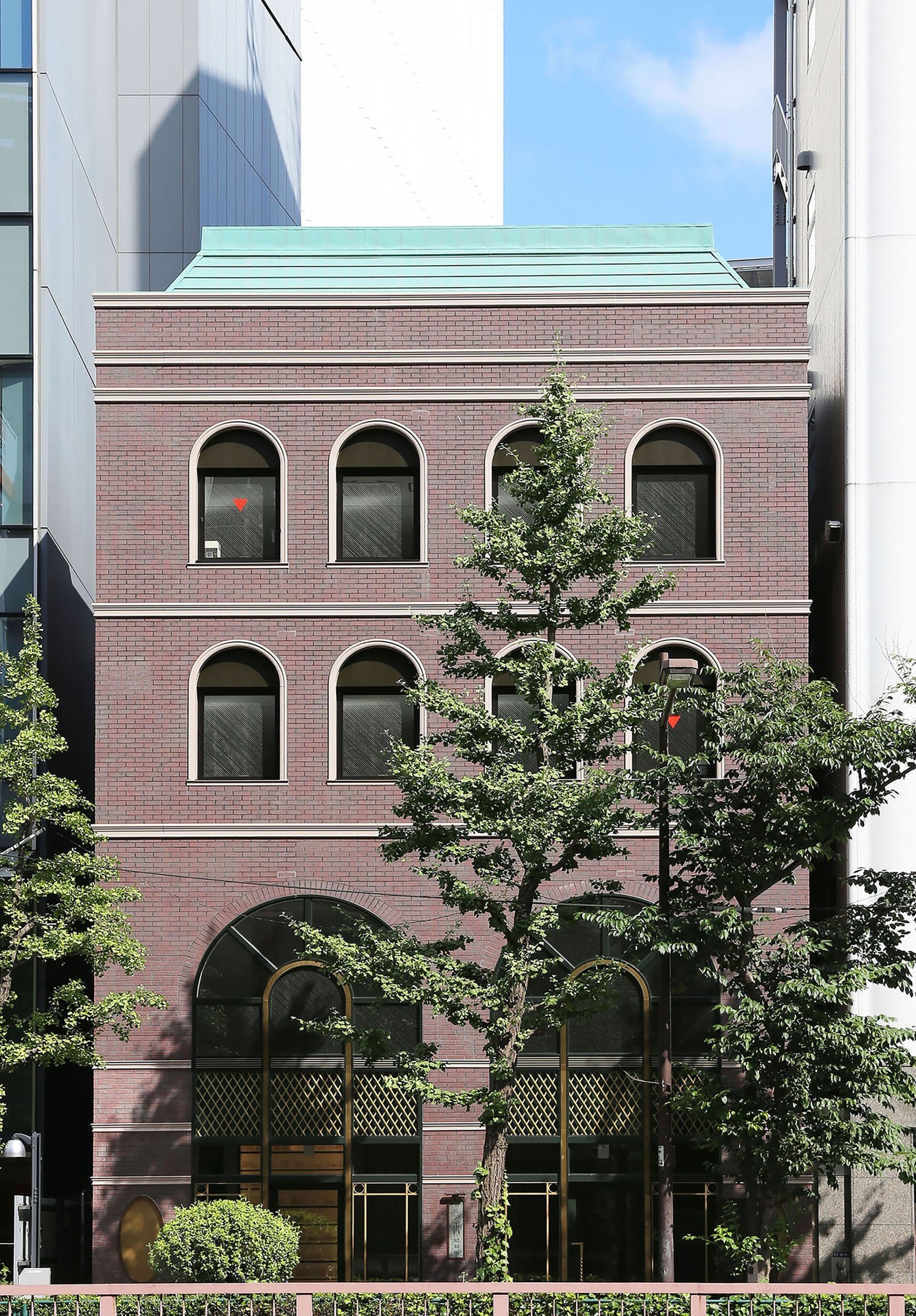 銀座アポロ昭和館の外観